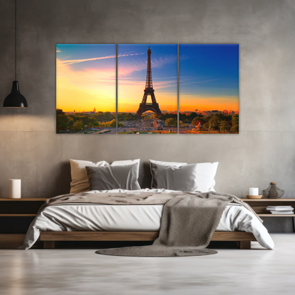 Sunset of Eiffel Tower in Paris France Canvas Print