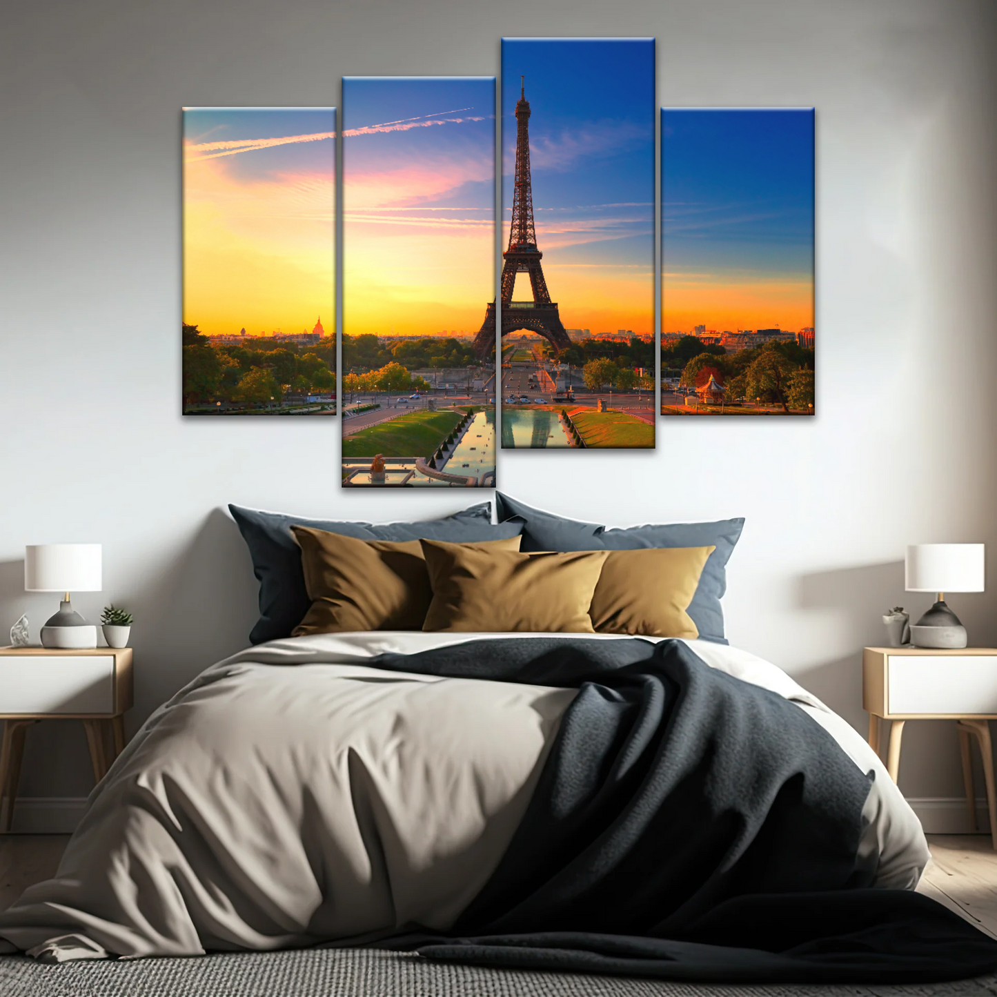 Sunset of Eiffel Tower in Paris France Canvas Print