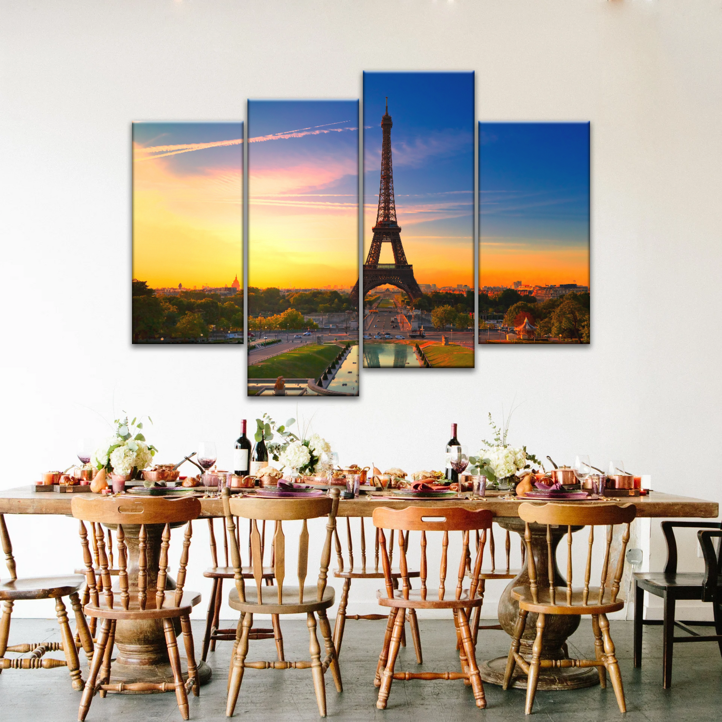 Sunset of Eiffel Tower in Paris France Canvas Print