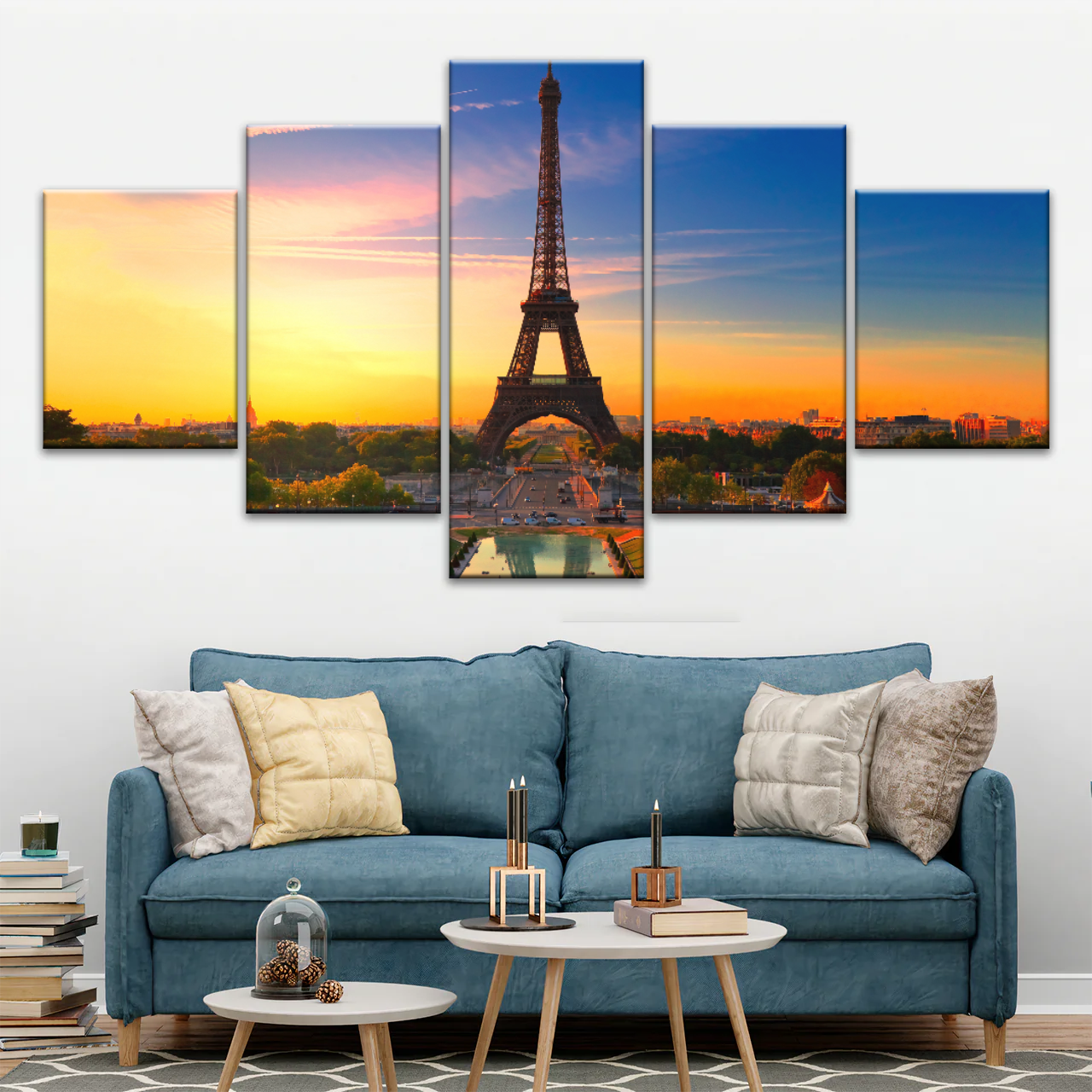 Sunset of Eiffel Tower in Paris France Canvas Print